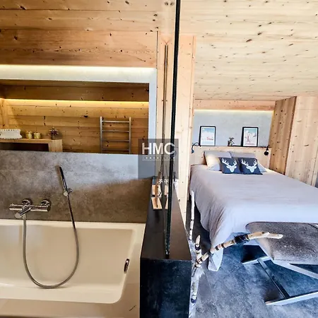 Moose Sauna شاليه *